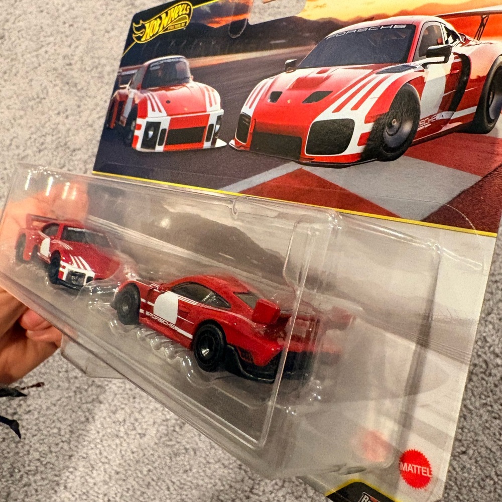Hot Wheels Car Culture Porsche 935 twin pack duo - Picture 5 of 7